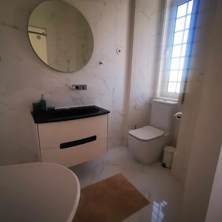 Quarto em Acomodações Particulares Gabriela Monte Vista Mar E Natureza 1 Estoril